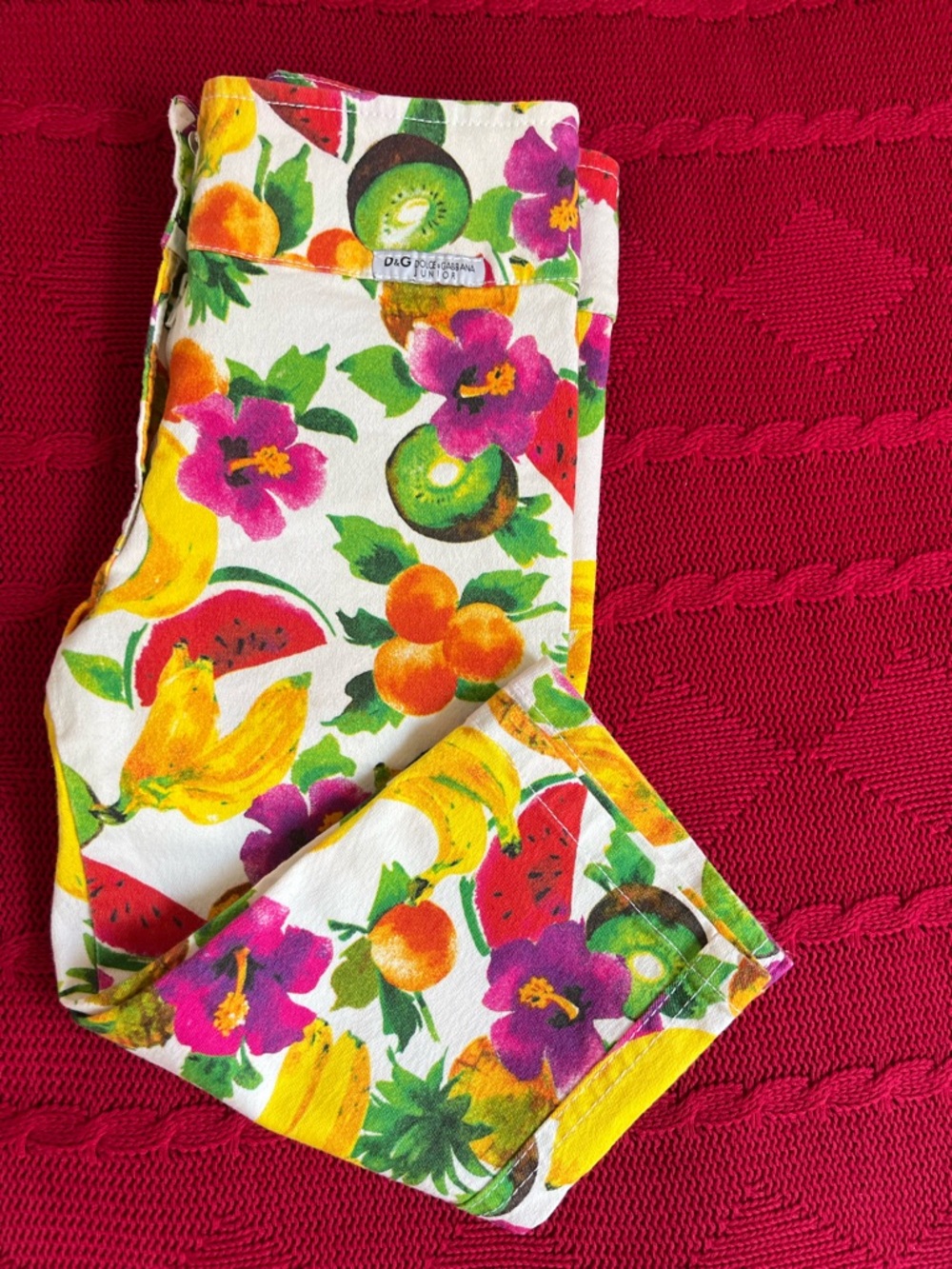 Kids Dolce & Gabbana White Capri Leggings with Multicolor Tropical Fruit Print - Picture 11 of 11